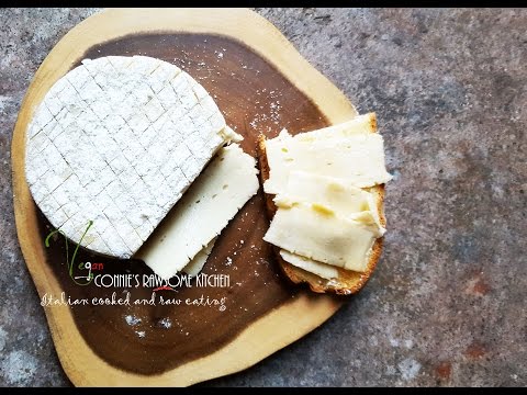 VEGAN BRIE ON CORNBREAD | Connie