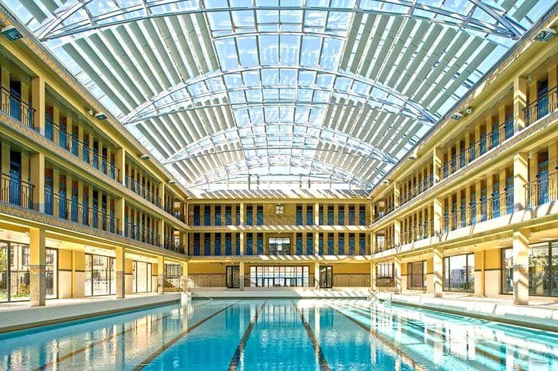 tours france swimming pool