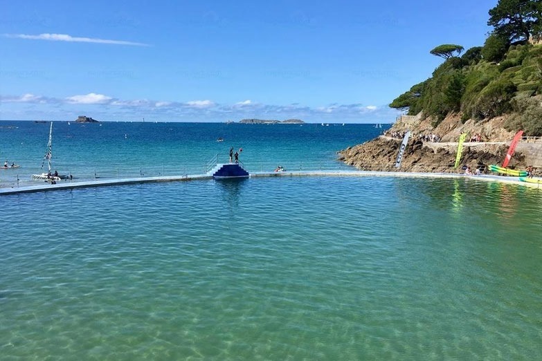 39 Amazing Pools In France You Wont Believe Are Public Pools