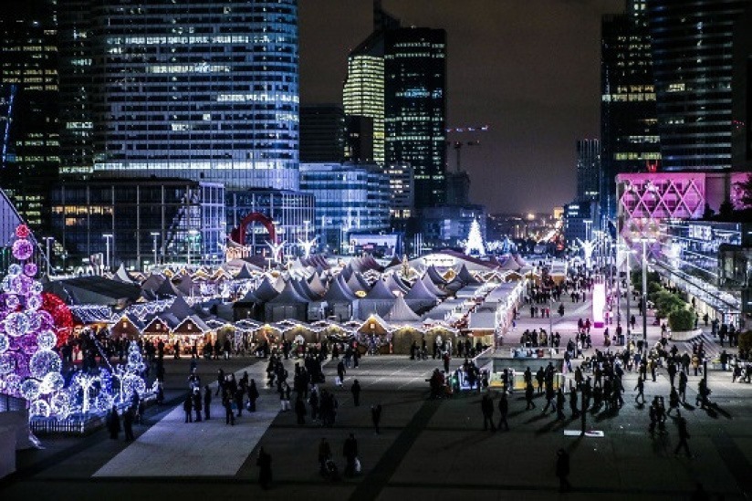 Paris defense christmas market