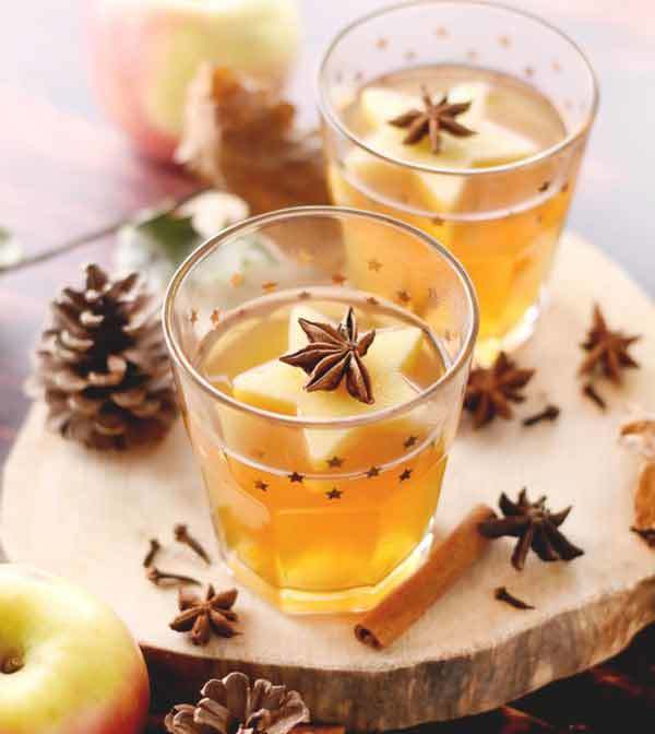 Hot Cider known in French as Cidre chaud Hot Cider known in French as Cidre chaud