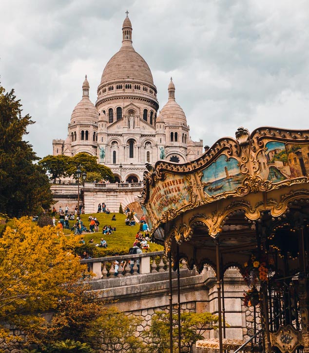 17 Iconic Amelie Movie Locations You Can Visit Including The Café